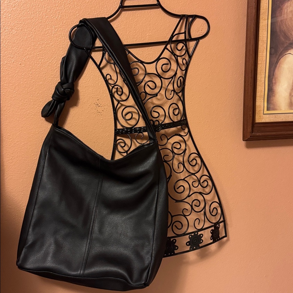 Faux Leather Black Shoulder Bag with zip top